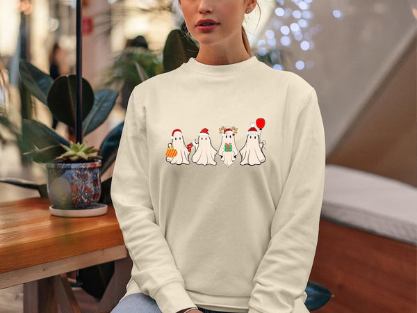 Christmas Ghost Santa Hat Sweatshirt, Retro Ghost Printed Xmas Jumper, Christmas Holiday Crewneck Sweatshirt, Adults & Kids Eve Party Tops