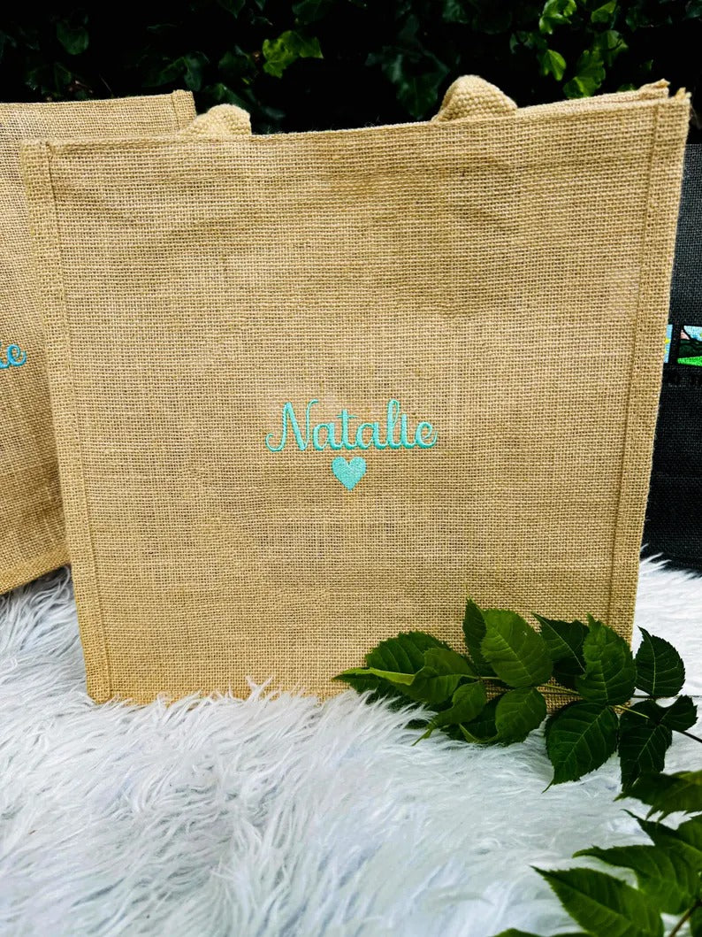 Personalised Jute Tote Bag, Custom Name Bridesmaid Tote Bag, Embroidered Minimalist Shopping Bag, Hen Do Gift for Her, Bridesmaid Party Gift