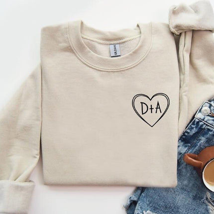Personalised Initial Heart Valentine Sweatshirt, Couple Matching Valentines Day Jumper, Letter Printed Sweater for Women, Valentines Gifts