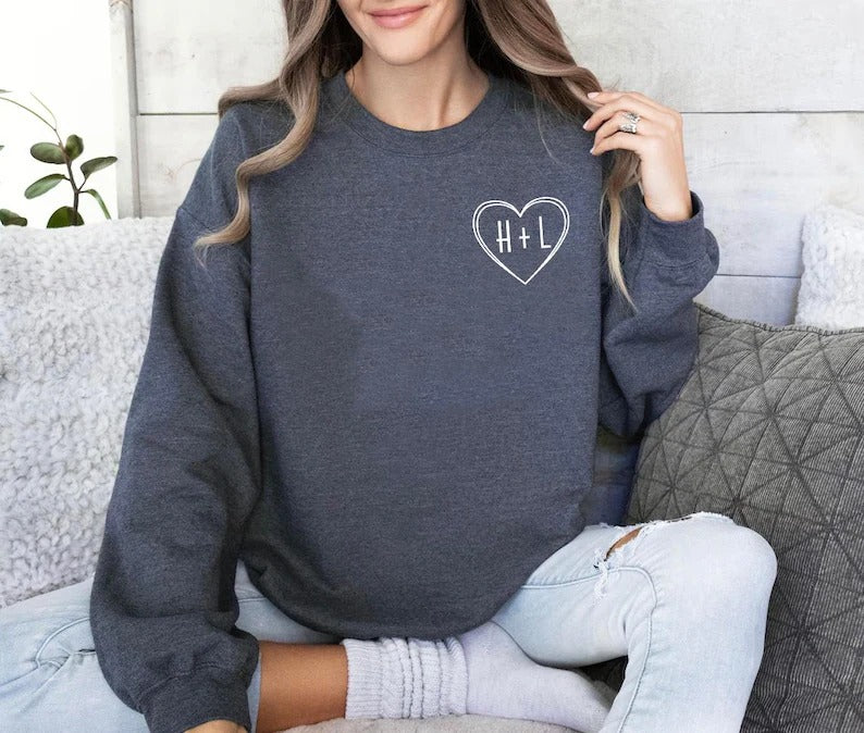 Personalised Initial Heart Valentine Sweatshirt, Couple Matching Valentines Day Jumper, Letter Printed Sweater for Women, Valentines Gifts