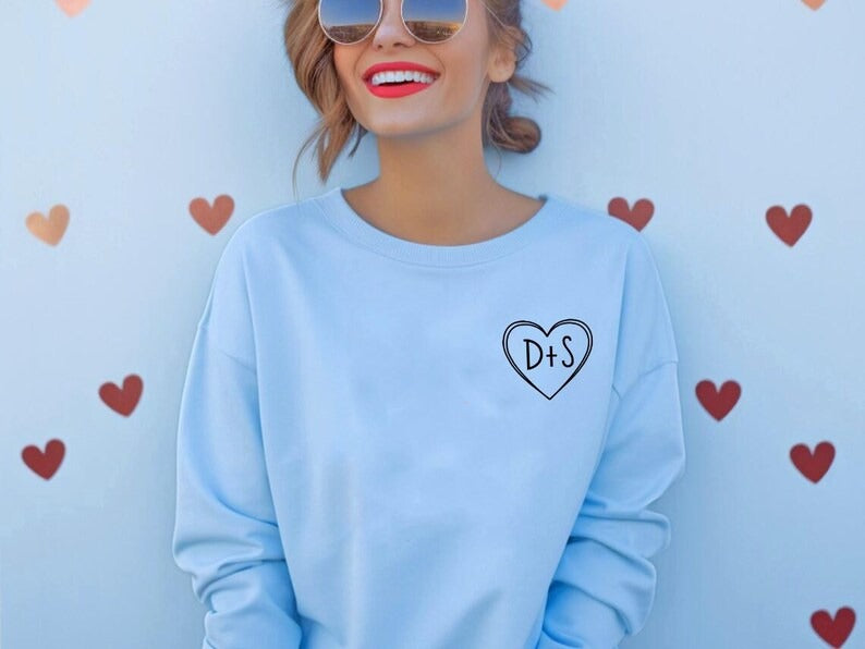 Personalised Initial Heart Valentine Sweatshirt, Couple Matching Valentines Day Jumper, Letter Printed Sweater for Women, Valentines Gifts