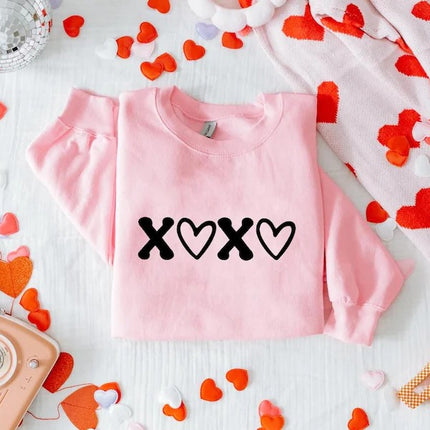 XOXO Valentines Crewneck Sweater, XOXO Crewneck Sweatshirt for Girlfriend, Cute Valentines Day Sweatshirt, Memorial Valentine Gift for Women