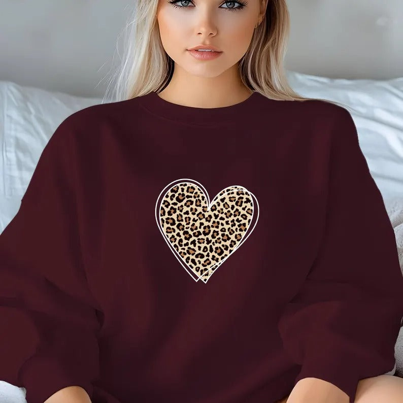 Leopard Print Valentines Day Sweatshirt, Valentines Women Sweater, Leopard Heart Printed Jumper for Girlfriend, Valentine's Day Gift for Her