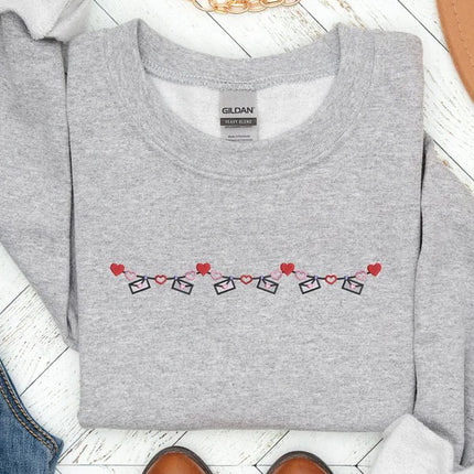 Valentines Love Garland Sweatshirt, Embroidered Gemma Vday Sweatshirt, Hearts and Love Letters Garland Jumper, Xoxo Sweater, Valentines Gift