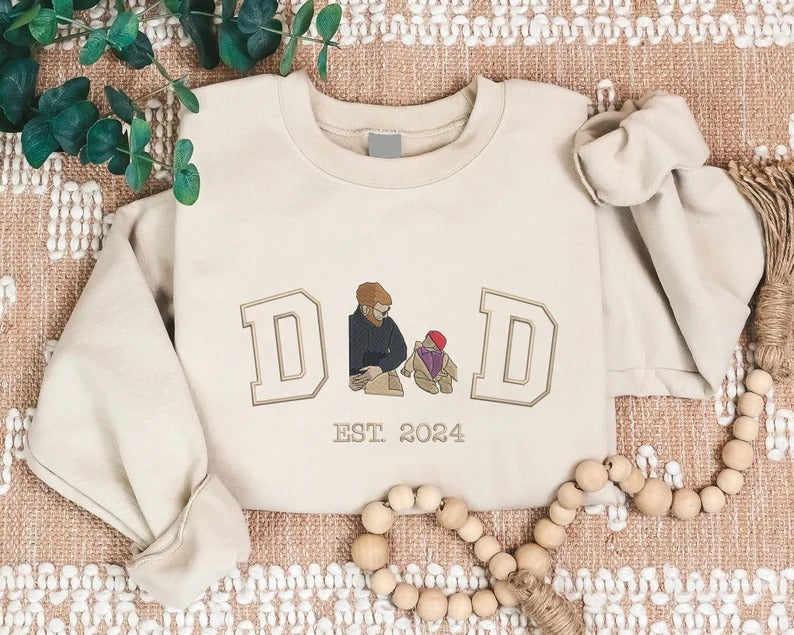 Personalised Photo Sweatshirt for Dad, Embroidered Sketch from Picture Jumper, Custom Dad Est Year Sweater, Family Matching Fathers Day Tops