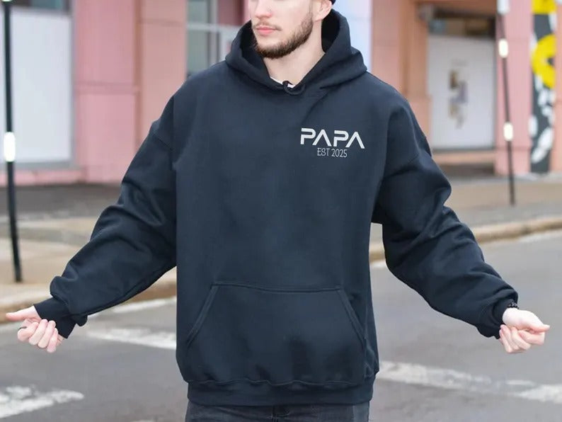 Personalised Papa Hoodie, Custom Dad Hoodies, Father’s Day Gift for Him, New Dad Gifts, Daddy Comfy Printed Jumpers, Baby Announcement Gifts