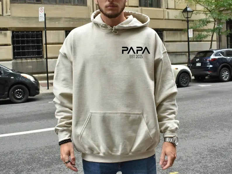 Personalised Papa Hoodie, Custom Dad Hoodies, Father’s Day Gift for Him, New Dad Gifts, Daddy Comfy Printed Jumpers, Baby Announcement Gifts