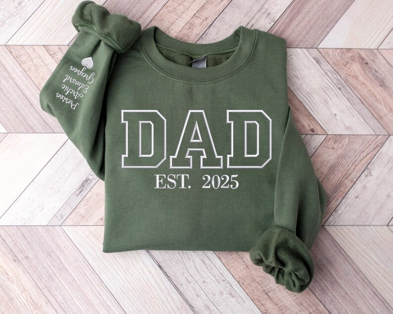 Embroidered Dad Sweatshirt, Personalized Kids Name on Sleeve, Gift for Dad, Father’s Day Gift, Dad Crewneck, New Dad Presents, Gifts for Him