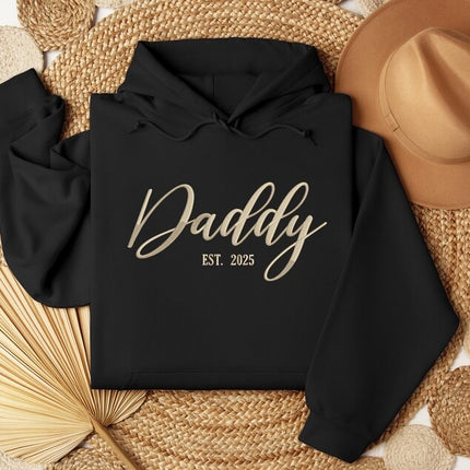 Embroidered Daddy Est 2025 Hoodies – New Dad Hoodie for First Father's Day Gifts for Him